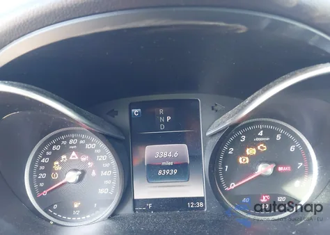 2016 Mercedes-Benz Glc 300 z USA, uszkodzony, nr VIN WDC0G4JB8GF108371